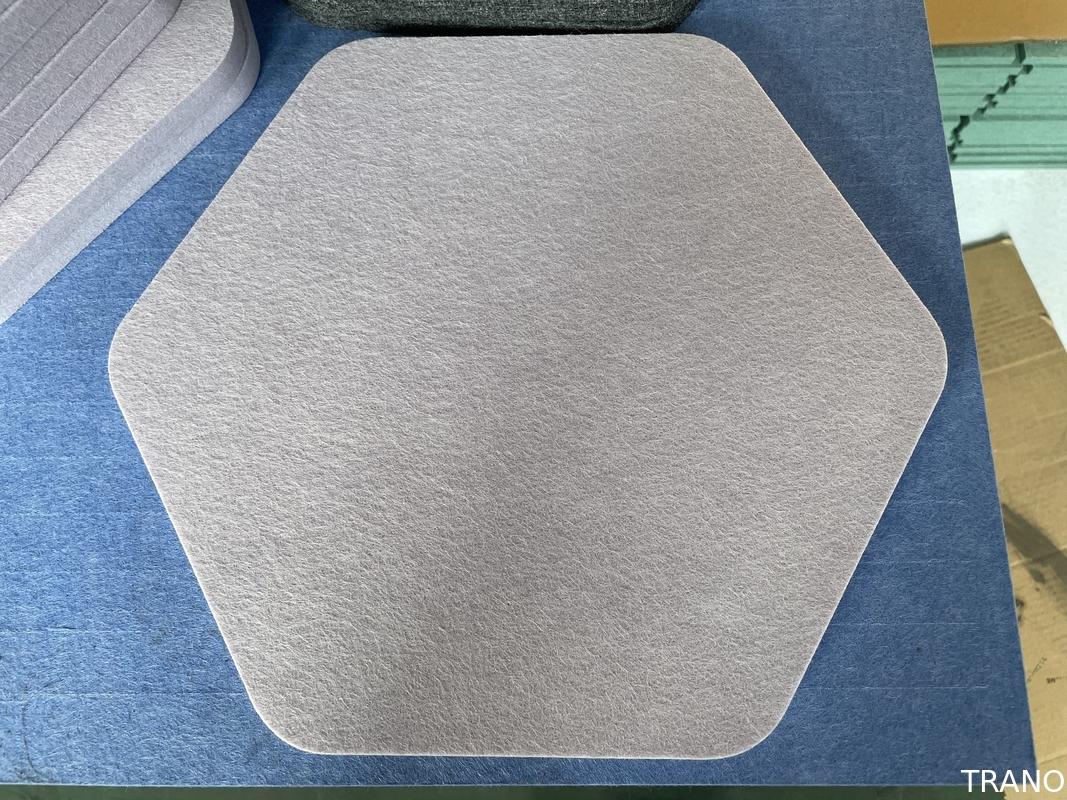 Panneaux acoustiques hexagonaux en PET en différentes couleurs