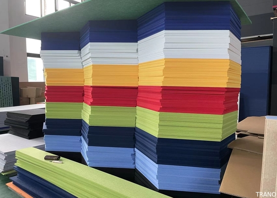 Le bruit réduisant l'ANIMAL FAMILIER réutilisé par 100% de fibre de polyester a senti les écrans antibruits